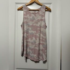 Old Navy Women's Pink and Gray Camo Tank Top